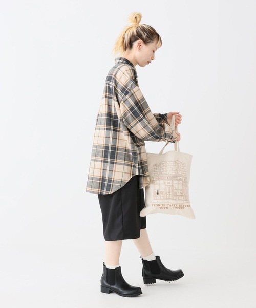 HEART MARKET（ハートマーケット）の「チェックシャツチュニック（ビジネスシャツ・レディース・グレー/ベージュ/レッド/グリーン/イエロー/ネイビー・FREE）」の15枚目の写真