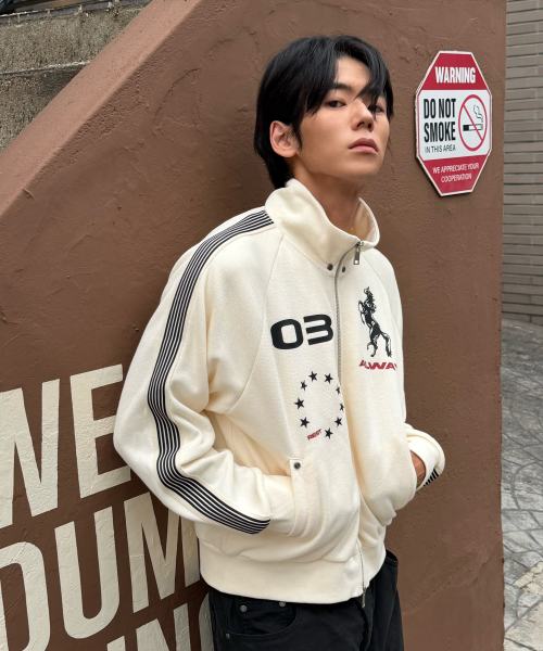 AMOU（アモウ）の「AMOU Horse Track Jacket CREAM（ナイロンジャケット・レディース・その他・1/2）」の8枚目の写真