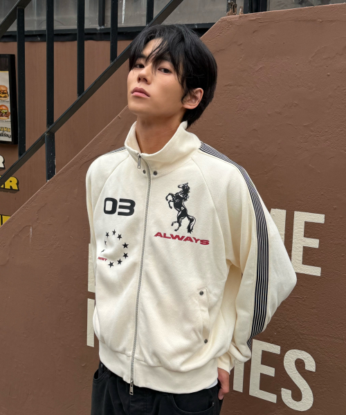 AMOU（アモウ）の「AMOU Horse Track Jacket CREAM（ナイロンジャケット・レディース・その他・1/2）」の7枚目の写真