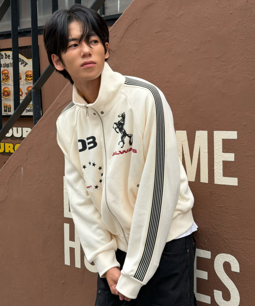 AMOU（アモウ）の「AMOU Horse Track Jacket CREAM（ナイロンジャケット・レディース・その他・1/2）」の6枚目の写真