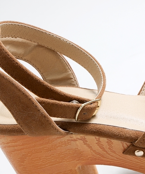 WEGO(ウィゴー)の「WEGO/ウッドタイプサンダル(サンダル・レディース・ブラック/カーキ/ブラウン・LARGE/MEDIUM)」の9枚目の写真