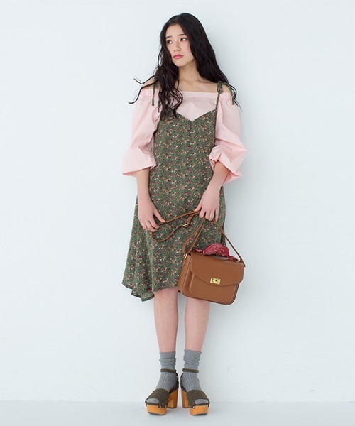 WEGO(ウィゴー)の「WEGO/ウッドタイプサンダル(サンダル・レディース・ブラック/カーキ/ブラウン・LARGE/MEDIUM)」の14枚目の写真