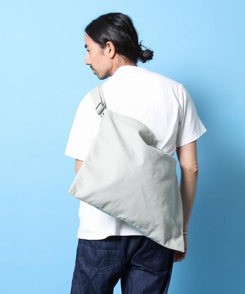 coen(コーエン)の「キャンバスショルダーバッグ(ショルダーバッグ・メンズ・オフホワイト/ブラック/グレー/その他1・FREE)」の4枚目の写真