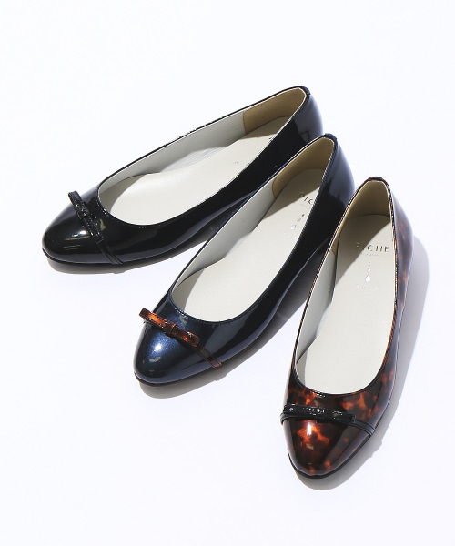 PICHE ABAHOUSE（ピシェ アバハウス）の「レインリボンパンプス（レインシューズ・レディース・ブラック/ネイビー/その他・35/36/37/38/39）」の4枚目の写真