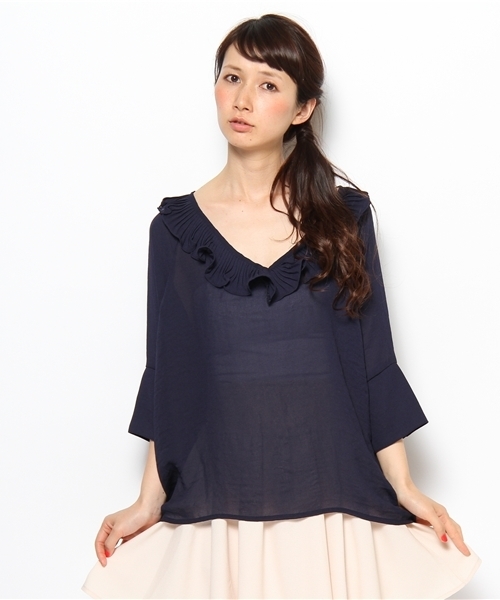 mystic（ミスティック）の「【mystic】 衿フリルVP/O（シャツ/ブラウス・レディース・オフホワイト/ベージュ/パープル/オレンジ/ブラック/ネイビー・ﾌﾘ-）」の5枚目の写真