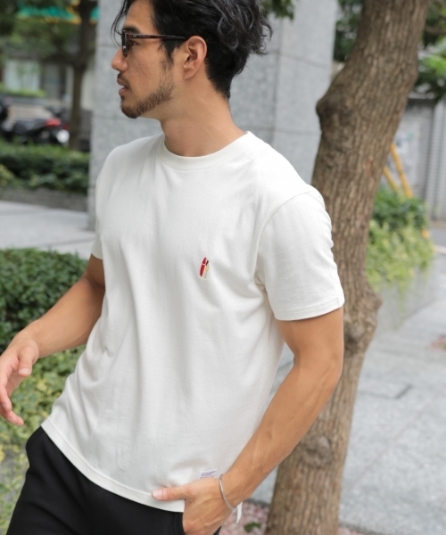 BAYFLOW(ベイフロー)の「PLAY GIRL刺繍SST(Tシャツ/カットソー・メンズ・ホワイト/パープル/サックスブルー/マスタード・SMALL/MEDIUM/LARGE)」の2枚目の写真