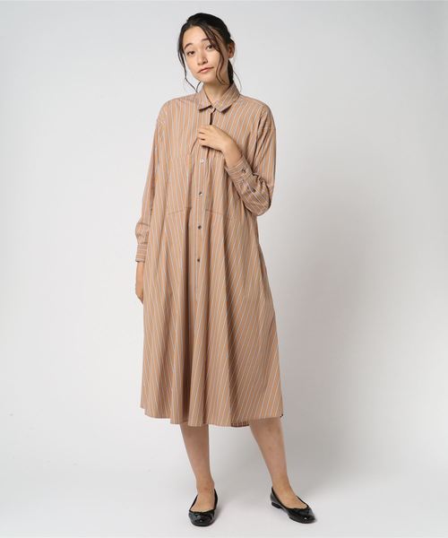 SHIPS(シップス)の「TICCA:フレアロングシャツワンピース(ワンピース・レディース・ベージュ・ONE SIZE)」の1枚目の写真