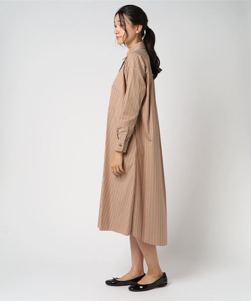 SHIPS(シップス)の「TICCA:フレアロングシャツワンピース(ワンピース・レディース・ベージュ・ONE SIZE)」の2枚目の写真