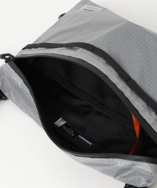 PORTER（ポーター）の「PORTER×B印 YOSHIDA×BAMBOO SHOOTS / SACOCHE（ショルダーバッグ・メンズ・グレー・ONE SIZE）」の4枚目の写真
