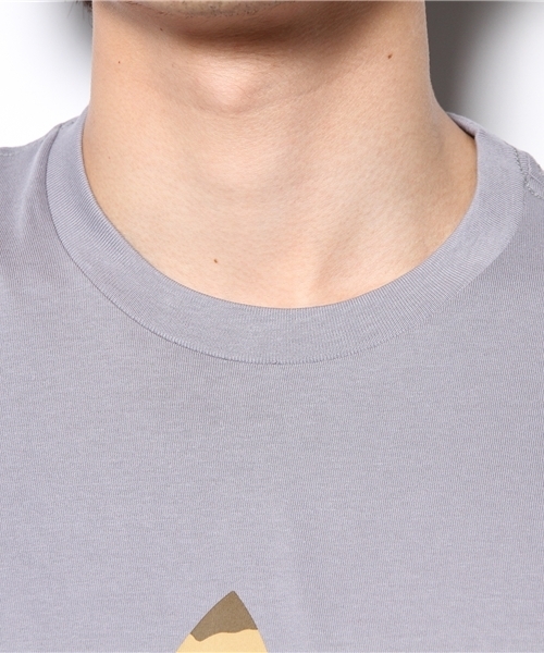 adidas Originals（アディダスオリジナルス）の「アディダス オリジナルス トレフォイル Tシャツ カモフラージュ adidas Originals TREFOIL T CAMO（Tシャツ/カットソー・メンズ・チャコールグレー・SMALL/MEDIUM/LARGE/X-LARGE）」の5枚目の写真