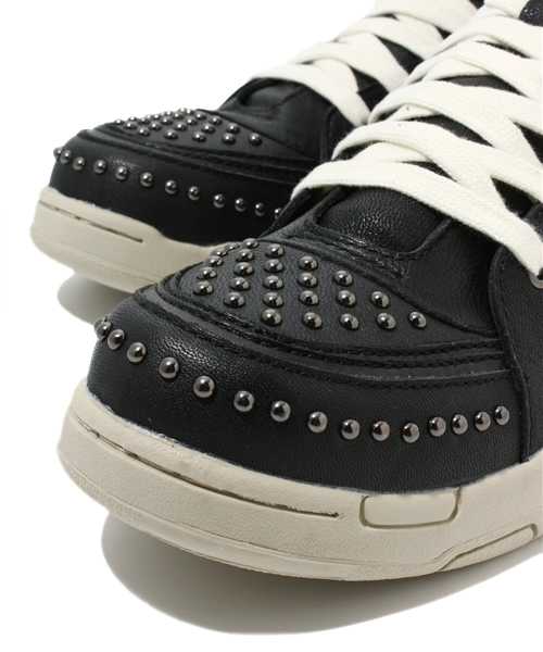 MIDWEST（ミッドウエスト）の「DIET  BUTCHER  SLIM  SKIN スタッズハイカットスニーカー（スニーカー・メンズ・ブラック・8/10/9）」の6枚目の写真