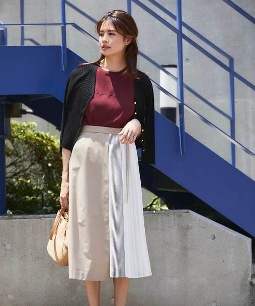 12Twelve Agenda（トゥエルブ　アジェンダ）の「UVリブショートニットカーディガン（カーディガン/ボレロ・レディース・ブラック/パープル/ネイビー/ブラウン/オフホワイト/ラベンダー・M）」の21枚目の写真