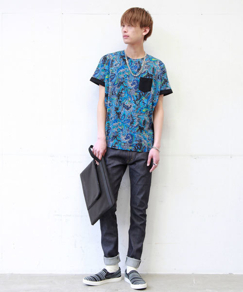 MIDWEST（ミッドウエスト）の「DIET  BUTCHER  SLIM  SKIN ビックプリントＴシャツ（Tシャツ/カットソー・メンズ・ブルー/ネイビー・2/1）」の5枚目の写真