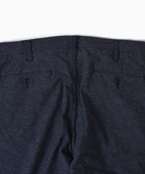 SHIPS(シップス)の「SC: ジャズネップ ソリッド テーパード パンツ(チノパンツ・メンズ・ダークグレー/ネイビー・29/30/31/32/33/34)」の4枚目の写真