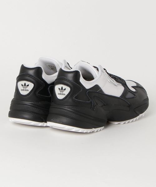 adidas Originals(アディダスオリジナルス)の「adidas Originals/アディダス オリジナルス FALCON TRAIL W/ファルコン トレイル ウィメンズ(スニーカー・レディース・ホワイト×ブラック・23cm/23.5cm/24cm/24.5cm/25cm)」の2枚目の写真