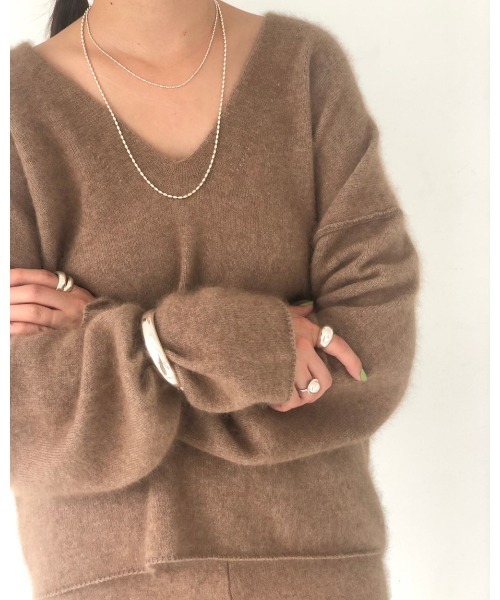 TODAYFUL（トゥデイフル）の「ソフトラクーンニット（ニット/セーター・レディース・チャコールグレー/モカ・FREE）」の11枚目の写真