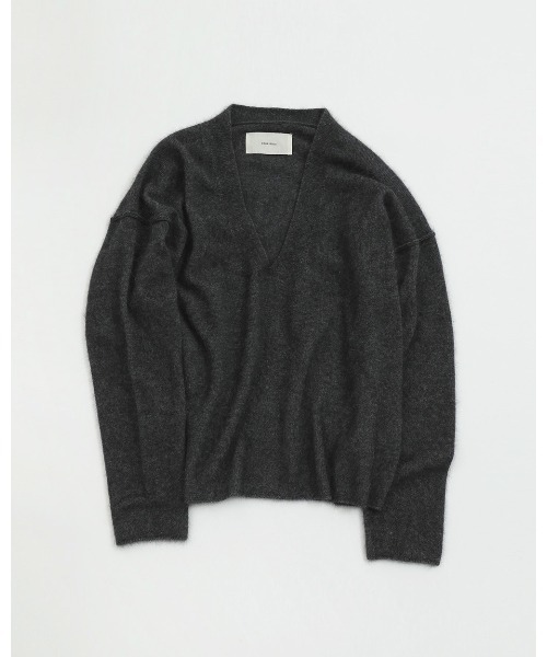 TODAYFUL（トゥデイフル）の「ソフトラクーンニット（ニット/セーター・レディース・チャコールグレー/モカ・FREE）」の12枚目の写真