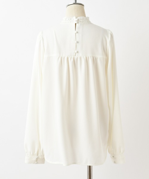 one after another NICE CLAUP(ワンアフターアナザーナイスクラップ)の「【ZOZO限定】スタンドカラー レース付きブラウス(シャツ/ブラウス・レディース・ブラウン/オフホワイト/ピンクベージュ・FREE)」の7枚目の写真