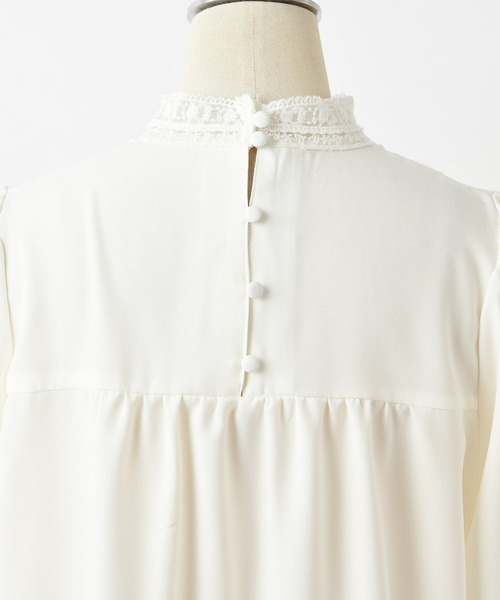 one after another NICE CLAUP(ワンアフターアナザーナイスクラップ)の「【ZOZO限定】スタンドカラー レース付きブラウス(シャツ/ブラウス・レディース・ブラウン/オフホワイト/ピンクベージュ・FREE)」の8枚目の写真