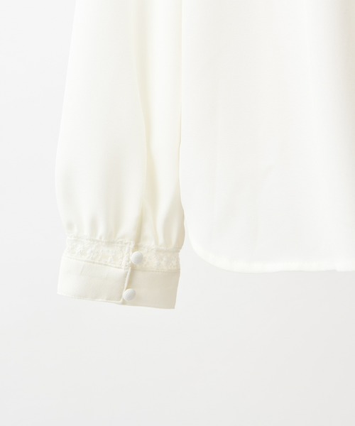 one after another NICE CLAUP(ワンアフターアナザーナイスクラップ)の「【ZOZO限定】スタンドカラー レース付きブラウス(シャツ/ブラウス・レディース・ブラウン/オフホワイト/ピンクベージュ・FREE)」の9枚目の写真