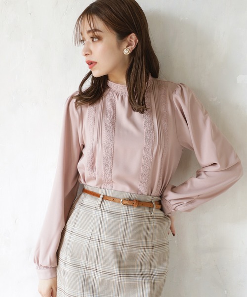 one after another NICE CLAUP(ワンアフターアナザーナイスクラップ)の「【ZOZO限定】スタンドカラー レース付きブラウス(シャツ/ブラウス・レディース・ブラウン/オフホワイト/ピンクベージュ・FREE)」の16枚目の写真