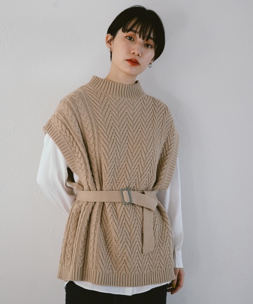 PAGEBOY（ページボーイ）の「ウエストマークベスト（Tシャツ/カットソー・レディース・ブラック/ベージュ/オフホワイト・FREE）」の3枚目の写真