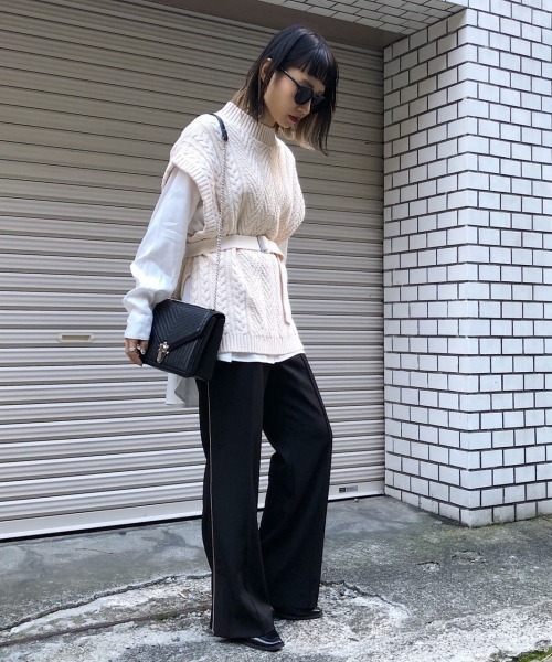 PAGEBOY（ページボーイ）の「ウエストマークベスト（Tシャツ/カットソー・レディース・ブラック/ベージュ/オフホワイト・FREE）」の6枚目の写真