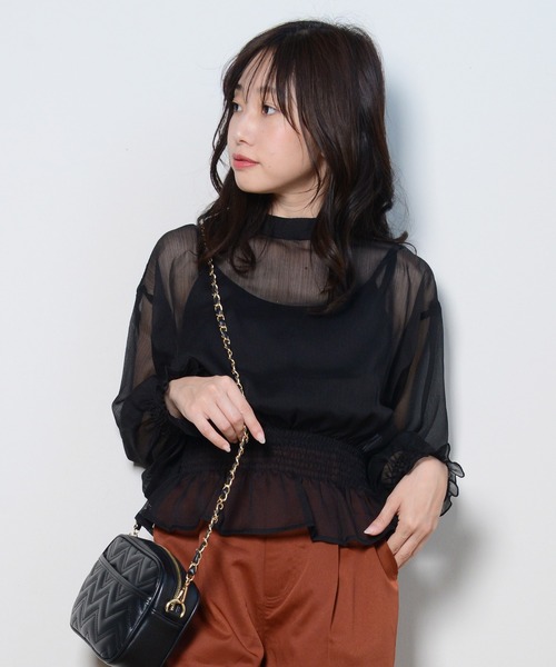 shopnikoniko（ショップニコニコ）の「ウエストギャザーブラウス シアーブラウス（シャツ/ブラウス・レディース・ベージュ/ブラック/グリーン/オフホワイト・フリー）」の3枚目の写真