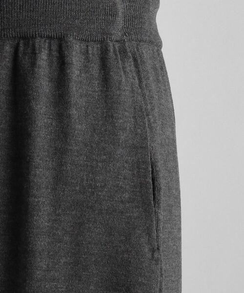 LOEFF(ロエフ)の「<LOEFF(ロエフ)> ドライウール ニット トラックパンツ MEN'S(その他パンツ・メンズ・ダークグレー/ベージュ・2/1)」の3枚目の写真