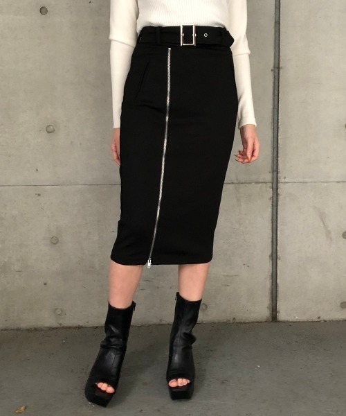 ENVYM(アンビー)の「フロントZIPミディアムポンチSK(スカート・レディース・ブラック・FREE)」の1枚目の写真