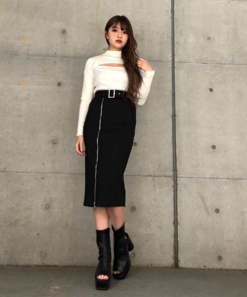 ENVYM(アンビー)の「フロントZIPミディアムポンチSK(スカート・レディース・ブラック・FREE)」の9枚目の写真