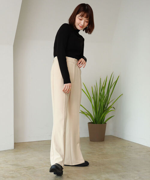 BeAMS DOT(ビームスドット)の「【WEB限定】BeAMS DOT / フレアスラックスパンツ(その他パンツ・レディース・ベージュ/ブルー/ブラック・MEDIUM/SMALL)」の6枚目の写真