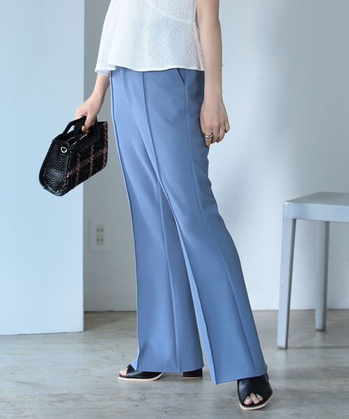 BeAMS DOT(ビームスドット)の「【WEB限定】BeAMS DOT / フレアスラックスパンツ(その他パンツ・レディース・ベージュ/ブルー/ブラック・MEDIUM/SMALL)」の7枚目の写真