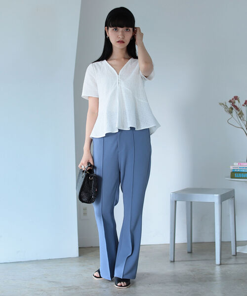 BeAMS DOT(ビームスドット)の「【WEB限定】BeAMS DOT / フレアスラックスパンツ(その他パンツ・レディース・ベージュ/ブルー/ブラック・MEDIUM/SMALL)」の8枚目の写真