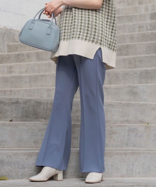 BeAMS DOT(ビームスドット)の「【WEB限定】BeAMS DOT / フレアスラックスパンツ(その他パンツ・レディース・ベージュ/ブルー/ブラック・MEDIUM/SMALL)」の1枚目の写真