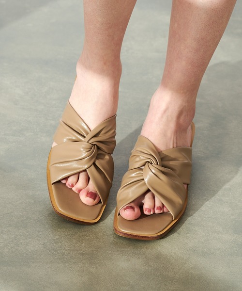 COLONY 2139（コロニートゥーワンスリーナイン）の「ねじりミュールサンダル（サンダル・レディース・ブラック/アイボリー/モカ・23cm/24cm/25cm）」の8枚目の写真