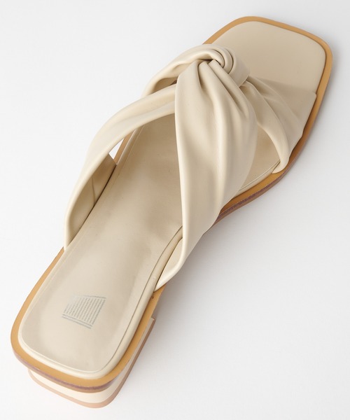 COLONY 2139（コロニートゥーワンスリーナイン）の「ねじりミュールサンダル（サンダル・レディース・ブラック/アイボリー/モカ・23cm/24cm/25cm）」の7枚目の写真