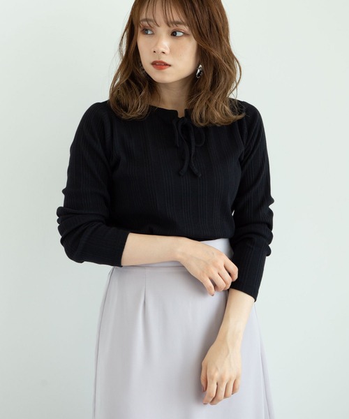 earth music&ecology（アースミュージックアンドエコロジー）の「2wayリブカットプルオーバー ＊（Tシャツ/カットソー・レディース・ブラック/ブラウン/アイボリー/ピンクベージュ・FREE）」の2枚目の写真