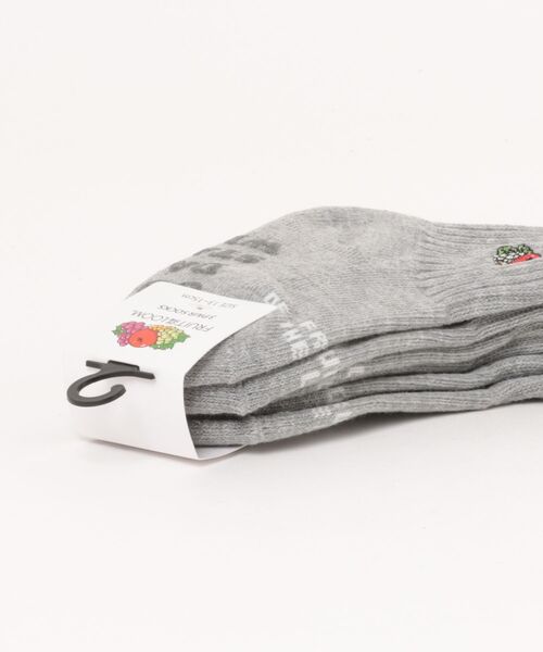 FRUIT OF THE LOOM（フルーツオブザルーム）の「クオーター丈刺繍3P/ キッズ / クォーター丈ソックス / ３足セット（ソックス/靴下・キッズ・マルチ/グレー/ブラック・13cm-15cm/16cm-18cm）」の6枚目の写真