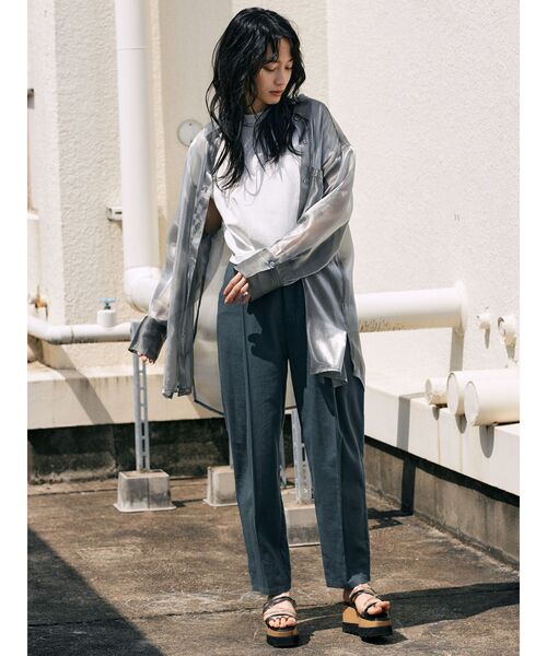 MURUA（ムルーア）の「シャイニーシアーシャツ（シャツ/ブラウス・レディース・ホワイト/グレー/ライトグリーン/その他1・FREE）」の21枚目の写真