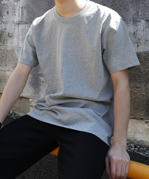 United Athle(ユナイテッドアスレ)の「United Athle/オーセンティックヘヴィーウエイト7.1オンスTシャツ(Tシャツ/カットソー・メンズ・ホワイト/ブラック/グレー/キャメル/バーガンディー・MEDIUM/LARGE/X-LARGE/SMALL)」の2枚目の写真