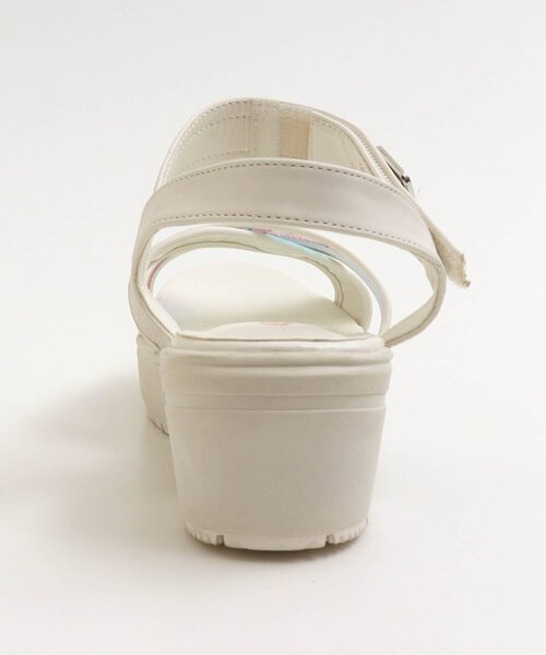 algy（アルジー）の「/(レ）PVCクロスサンダル（サンダル・キッズ・ブラック/オフホワイト・23/24/22/20/21）」の6枚目の写真