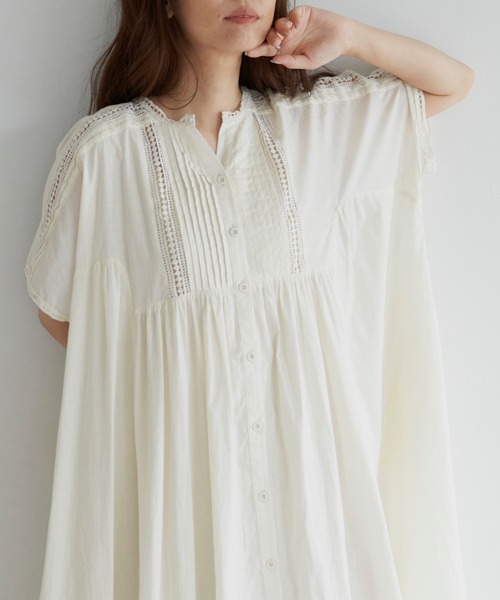 Libra Cue(リブラ キュー)の「梯子レースリラックスボリュームワンピース(ワンピース・レディース・ホワイト/ブラック/ネイビー・FREE)」の1枚目の写真