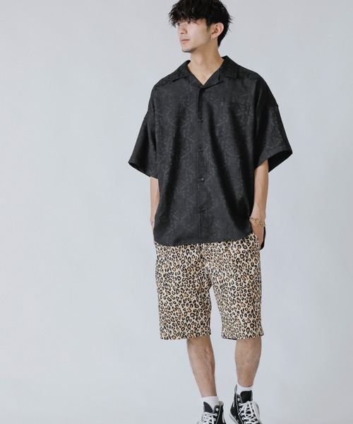 Beno(ビーノ)の「ダマスク柄 サテンジャガード ドルマンワイドシルエット オープンカラーシャツ(シャツ/ブラウス・メンズ・グリーン/ワイン/オフホワイト/ブラック/ライトグレー/スモークピンク・M/L)」の17枚目の写真