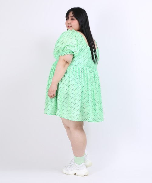 PUNYUS（プニュズ）の「小花柄スクエアネックワンピース（ワンピース・レディース・ブラック/グリーン/ライトイエロー/ライトピンク・1/2/4/3）」の14枚目の写真