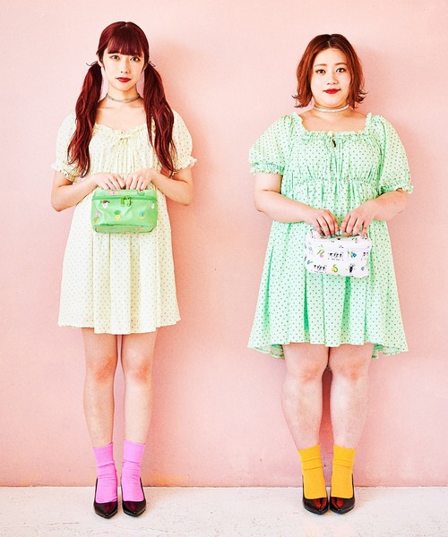 PUNYUS（プニュズ）の「小花柄スクエアネックワンピース（ワンピース・レディース・ブラック/グリーン/ライトイエロー/ライトピンク・1/2/4/3）」の6枚目の写真