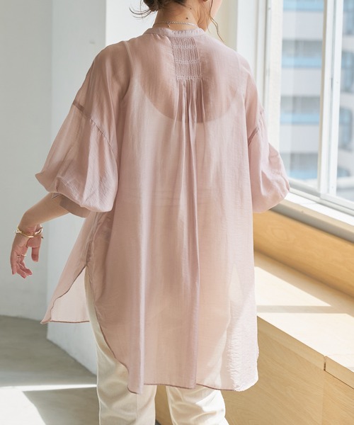 DISCOAT（ディスコート）の「シアーバンドカラーシャツ（シャツ/ブラウス・レディース・ホワイト系その他/サックスブルー/ピンクベージュ・FREE）」の4枚目の写真