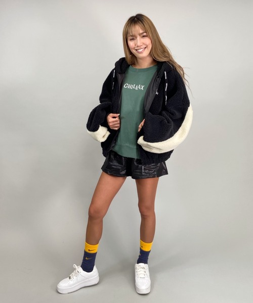 DC(ディーシー)の「【ムラサキスポーツ別注】DC/ディーシー ビッグシルエット バックプリントボアジャケット LJK214302(その他アウター・レディース・ブラック/ホワイト・M)」の12枚目の写真