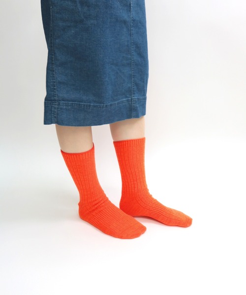 TAWARA（タワラ）の「メリノウールミックスリブクルーソックス（ソックス/靴下・レディース・ピンク/グリーン/レッド/マスタード/ネイビー/ターコイズブルー/オレンジ/杢グレー/ブラック・M/S）」の9枚目の写真