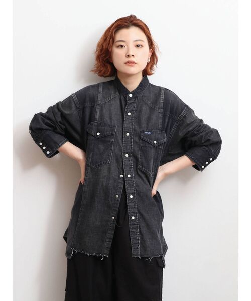 Ungrid（アングリッド）の「Wrangler別注 リメイクデニムシャツ（シャツ/ブラウス・レディース・ブラック/ブルー・FREE）」の9枚目の写真